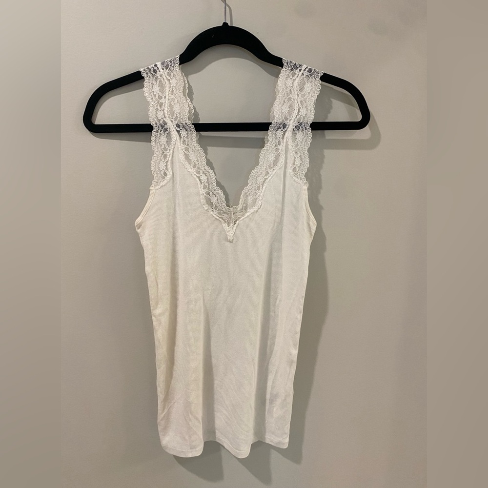 E by Eloise White Lace Cami - Size Small